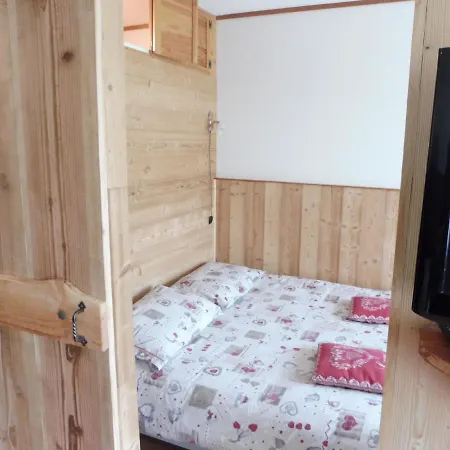 شقة 90 Con Vista E Balcone